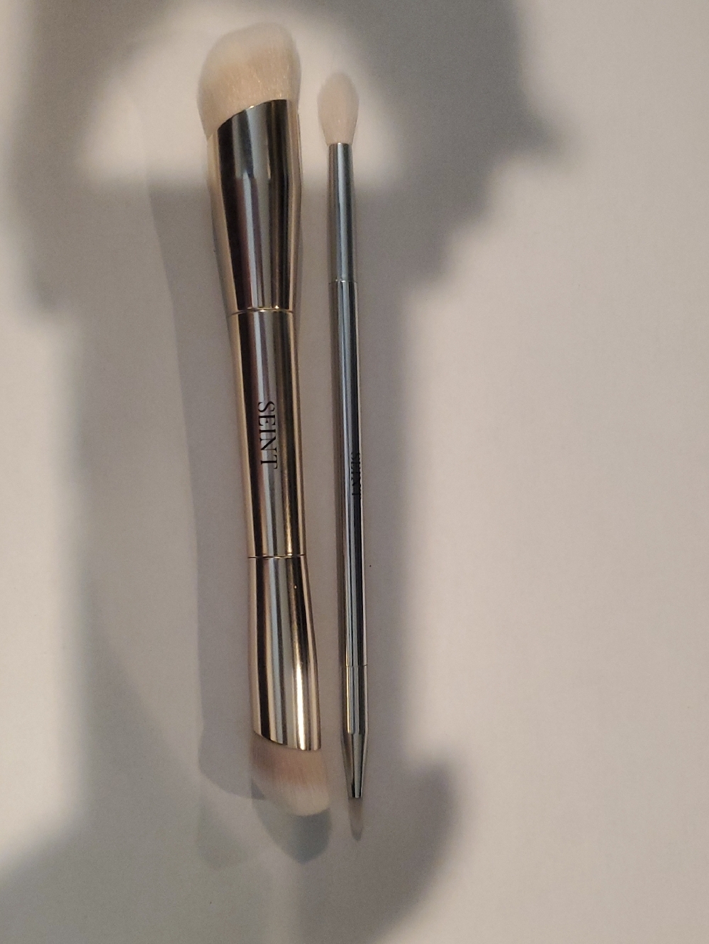 Seint brushes x 2